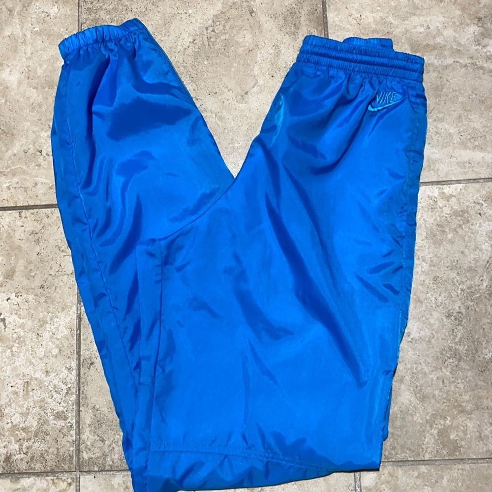 VINTAGE ‘90s Nike wind pants